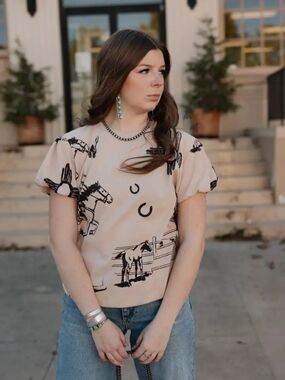 2 Fly Tuscon Top Hand. Women's Beige Horse Print Puff Sleeve Top. NWT